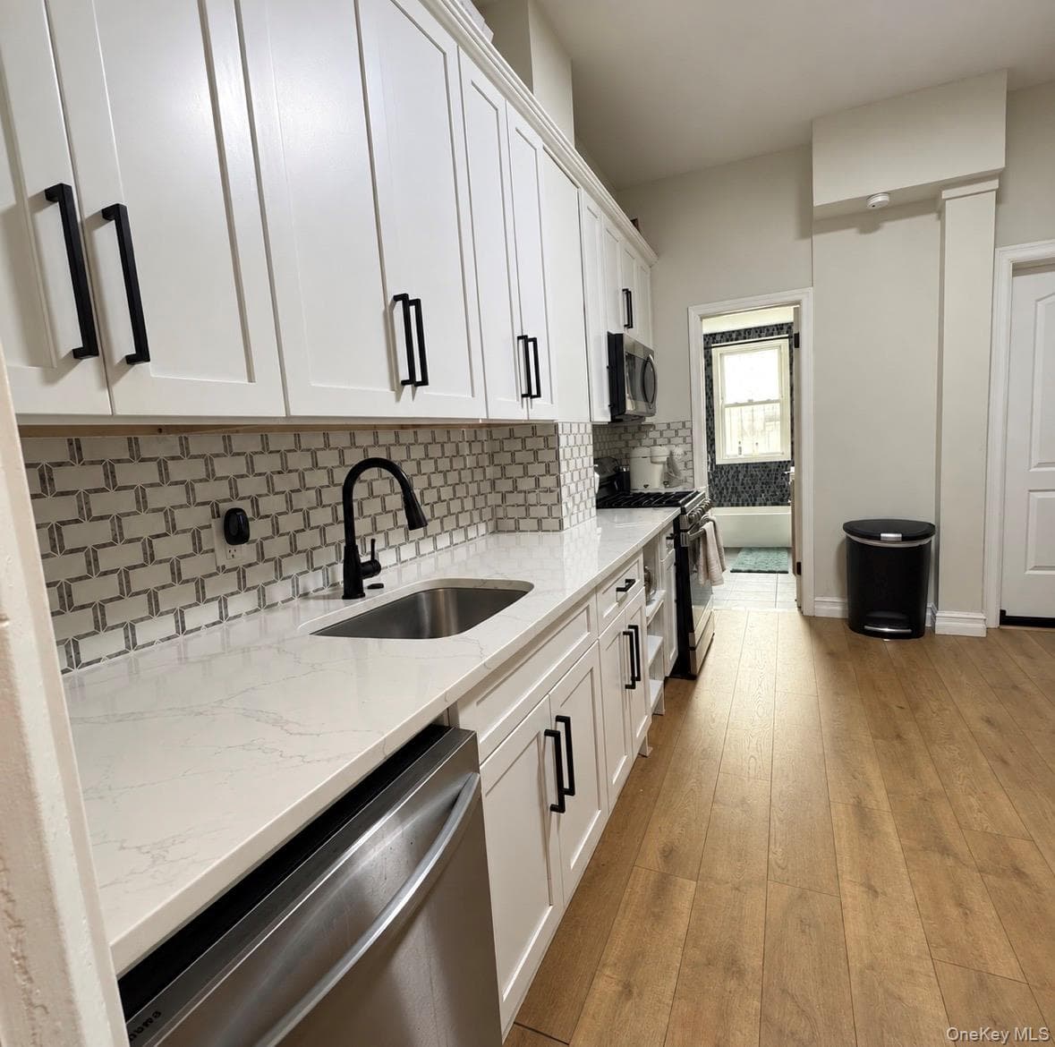 2508 Belmont Avenue thumbnail 2