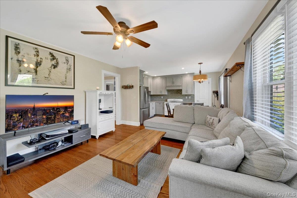 183 Elwood Avenue thumbnail 10