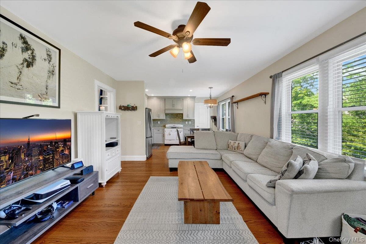 183 Elwood Avenue thumbnail 9