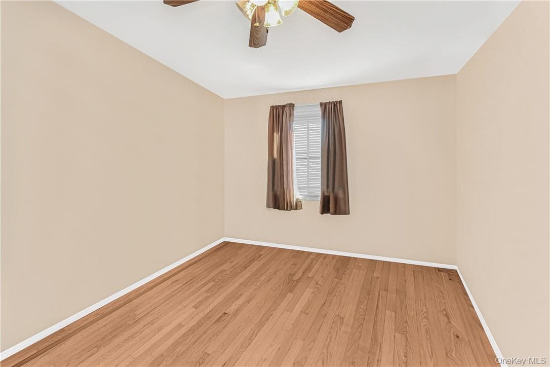 1008 Balcom Avenue thumbnail 13