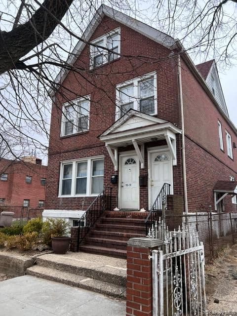 13322 233rd Street, Rosedale