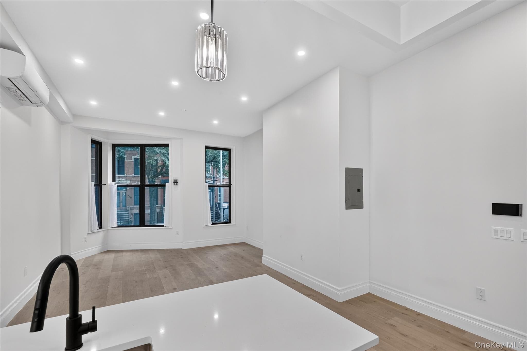 427 E 140 Street Unit: 4 thumbnail 3