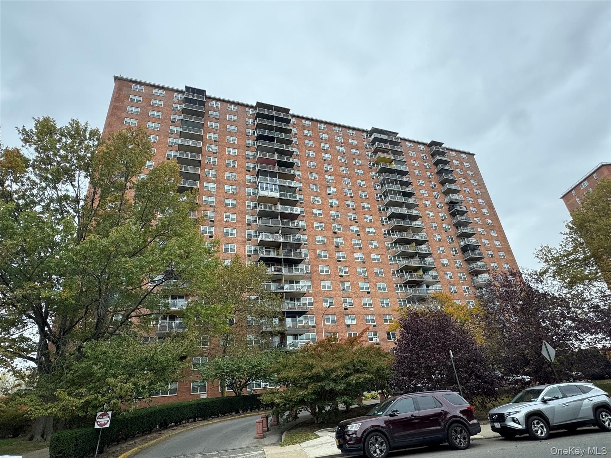 825 Morrison Avenue Unit: 16M photo 1