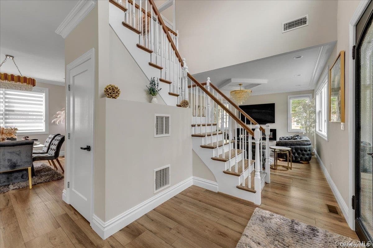 102 Kate Drive thumbnail 2