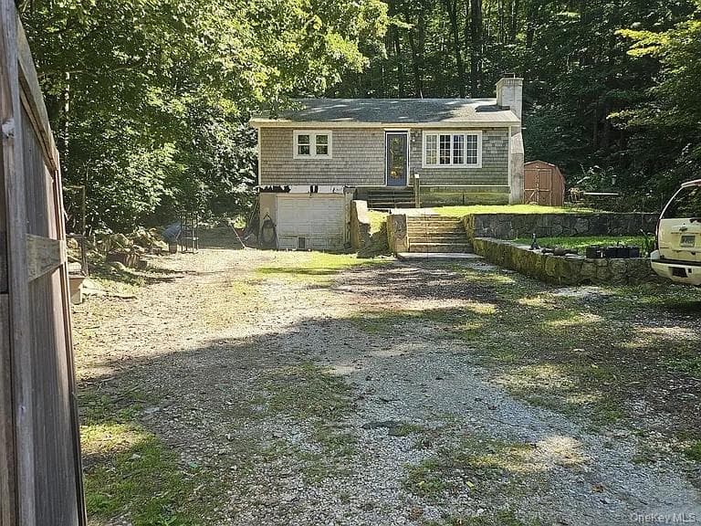 23 Lake Drive photo 1
