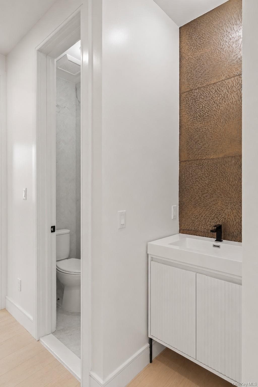 15 Warren Court Unit: 212 thumbnail 14