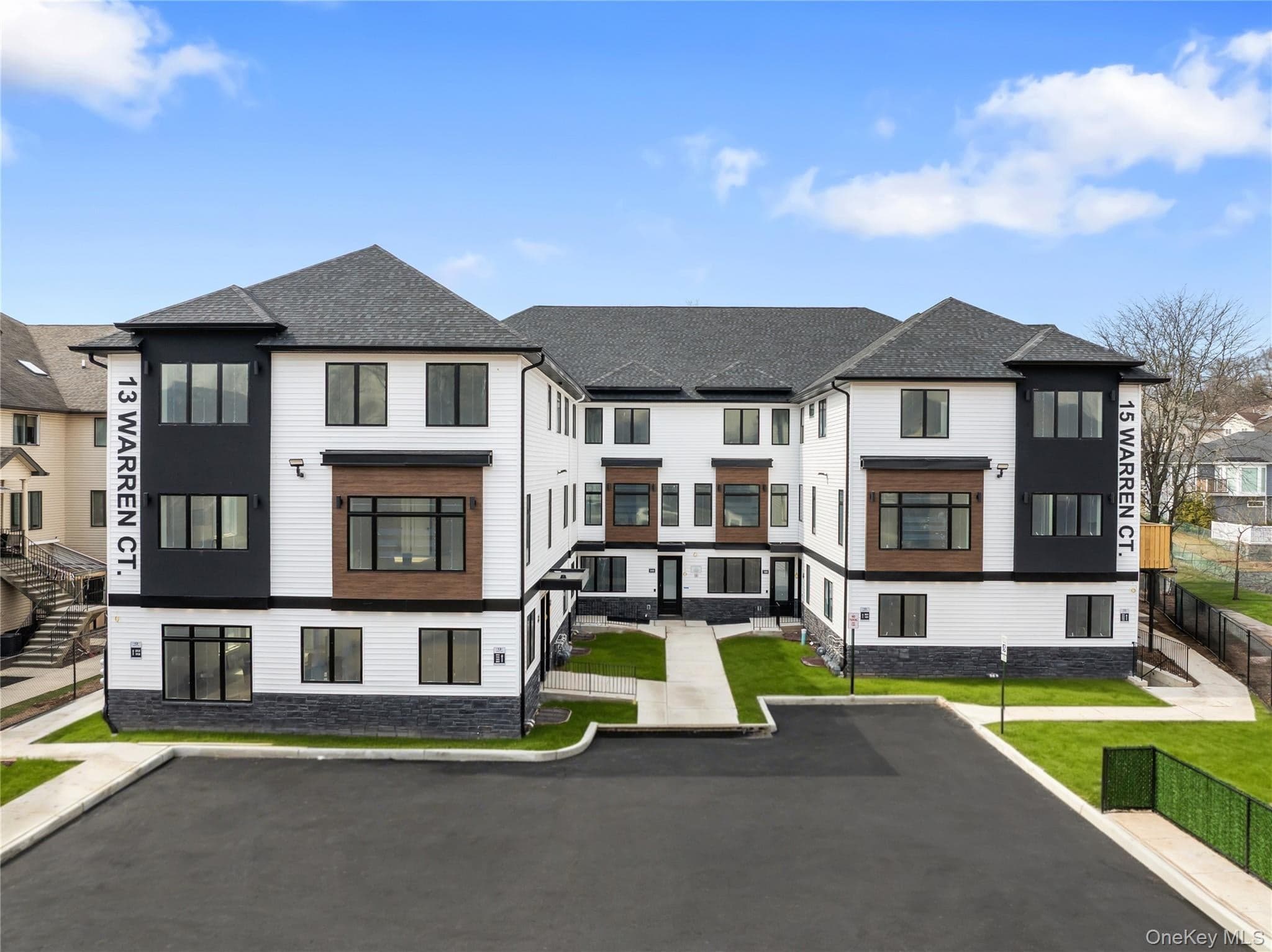 15 Warren Court Unit: 212 thumbnail 2