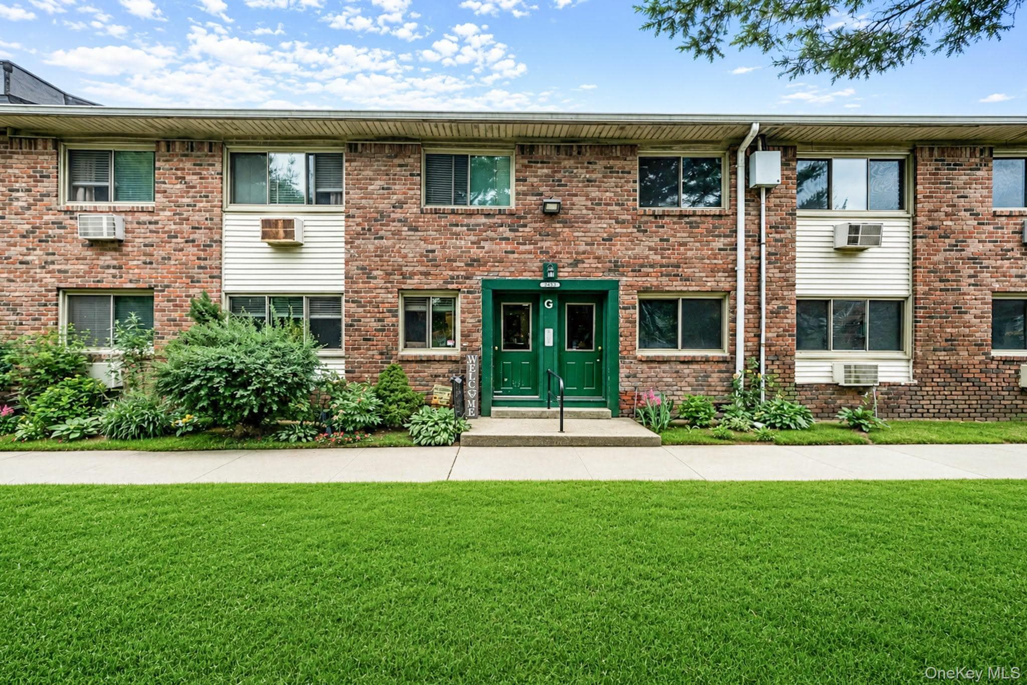 2453 Union Blvd BLVD Unit: 24a, Islip