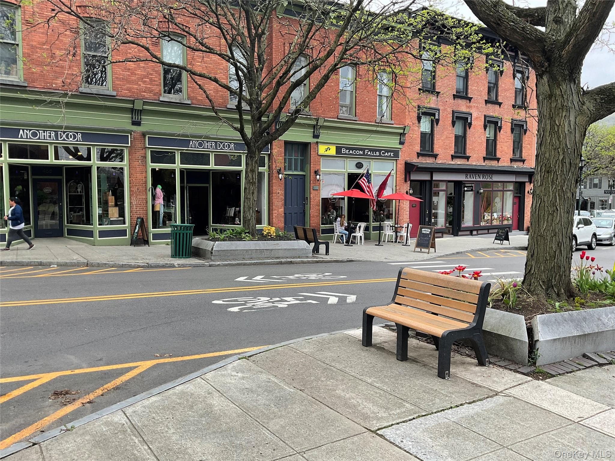 472 Main Street thumbnail 3