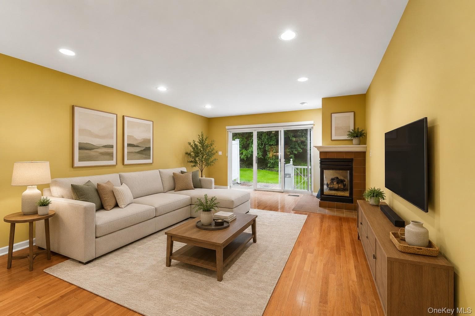 122 Crystal Hill Drive thumbnail 3