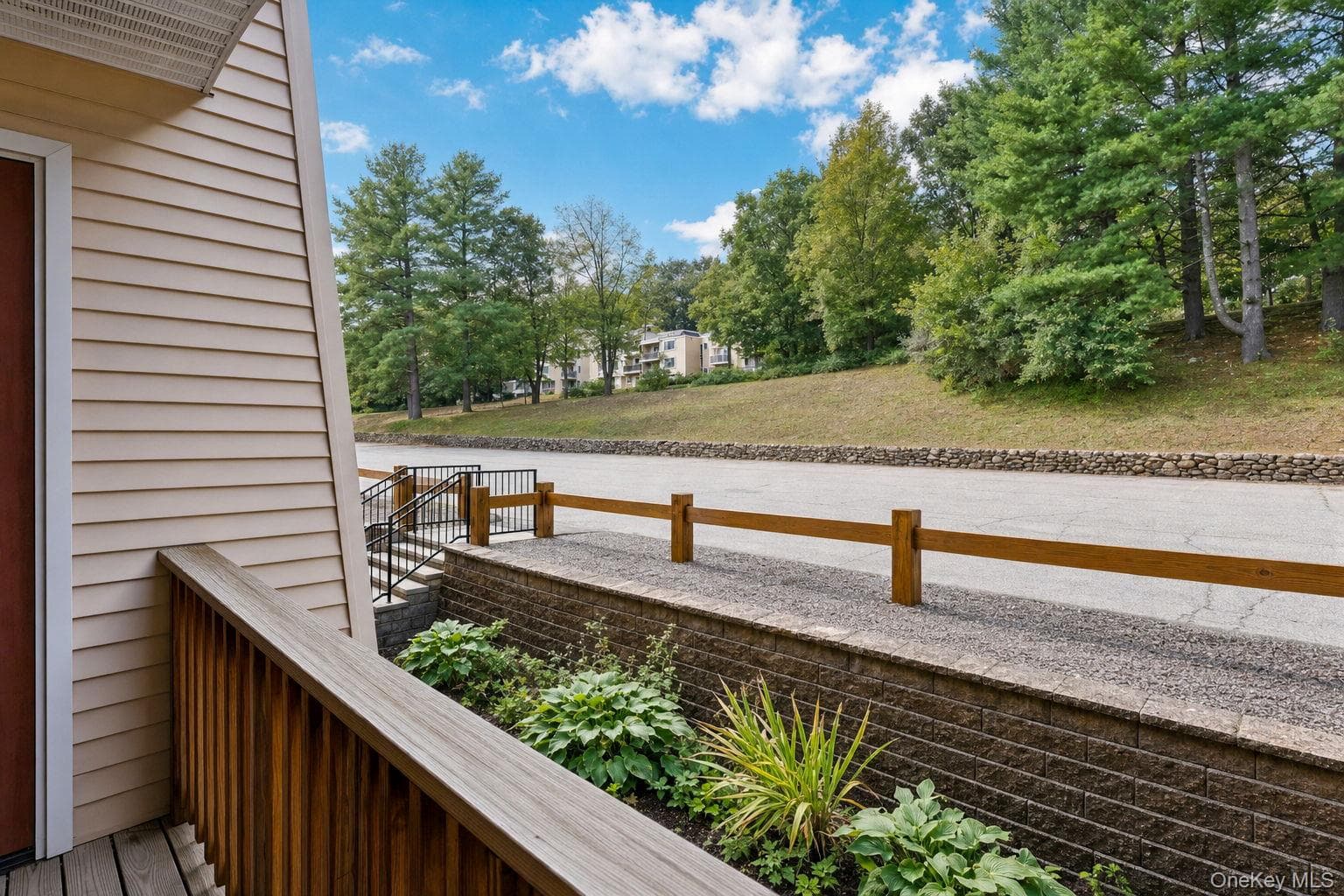 319 Fox Run Lane thumbnail 23