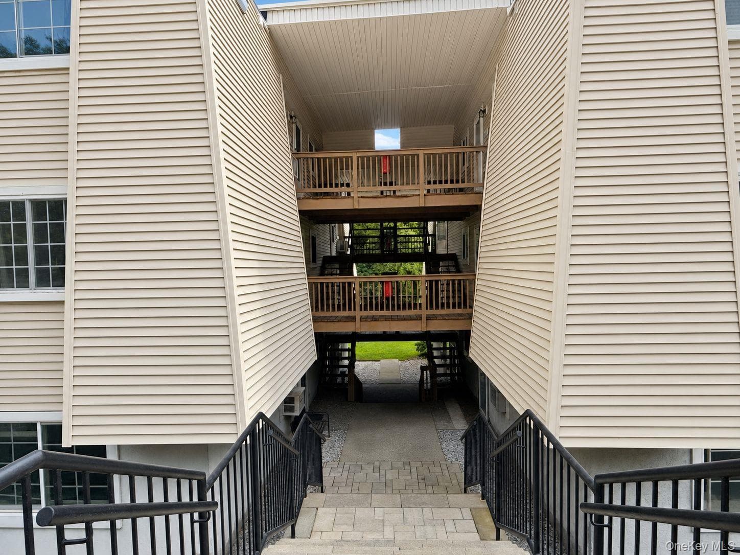 319 Fox Run Lane thumbnail 25