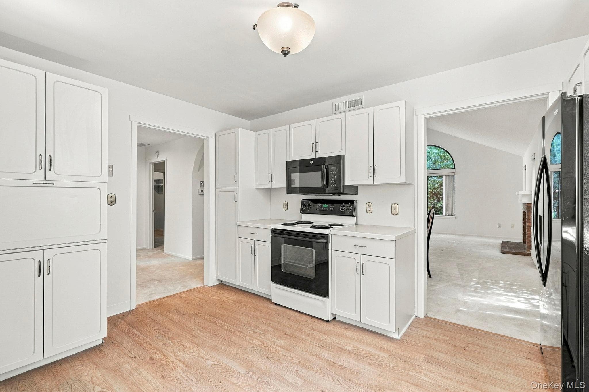 558 Heritage Hills Drive Unit: B thumbnail 17