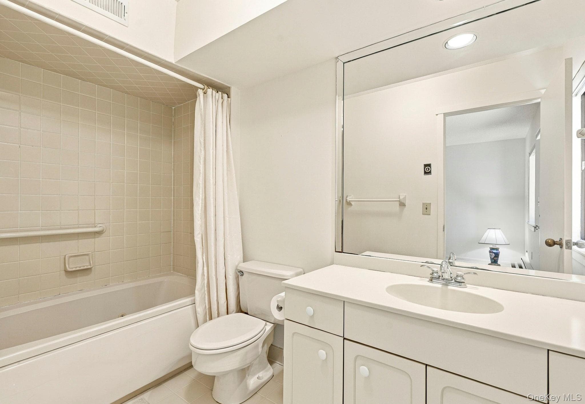 558 Heritage Hills Drive Unit: B thumbnail 24