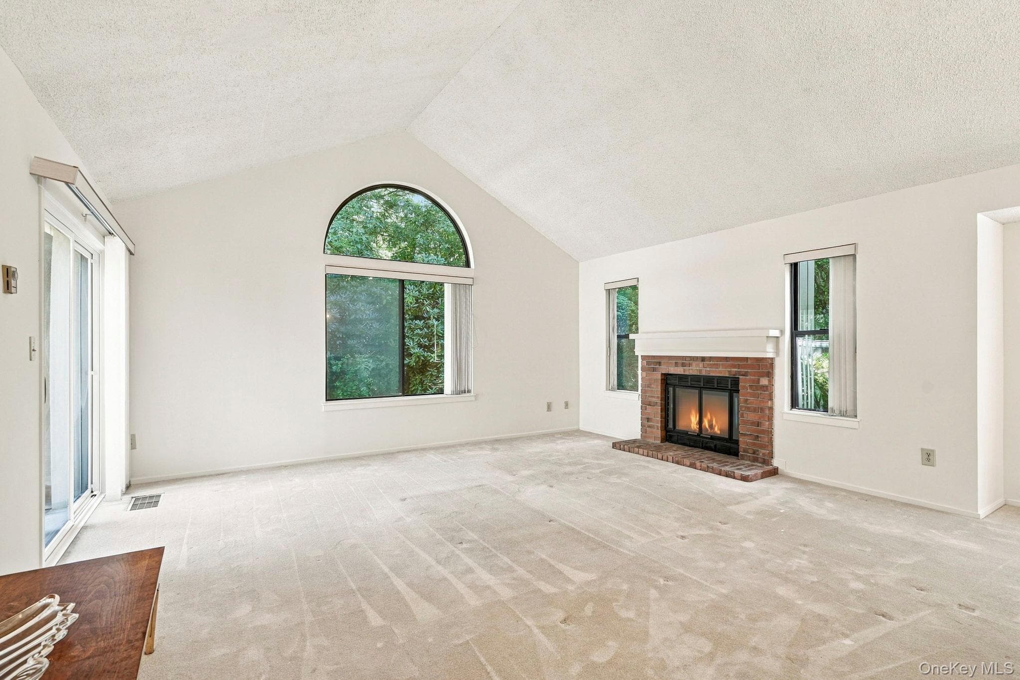 558 Heritage Hills Drive Unit: B thumbnail 8