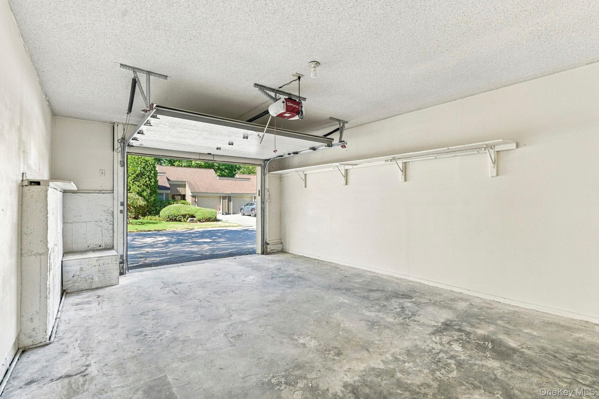 558 Heritage Hills Drive Unit: B thumbnail 30