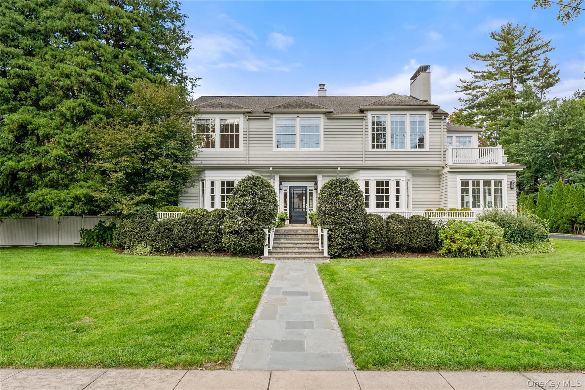 90 E Brookside Drive, Larchmont