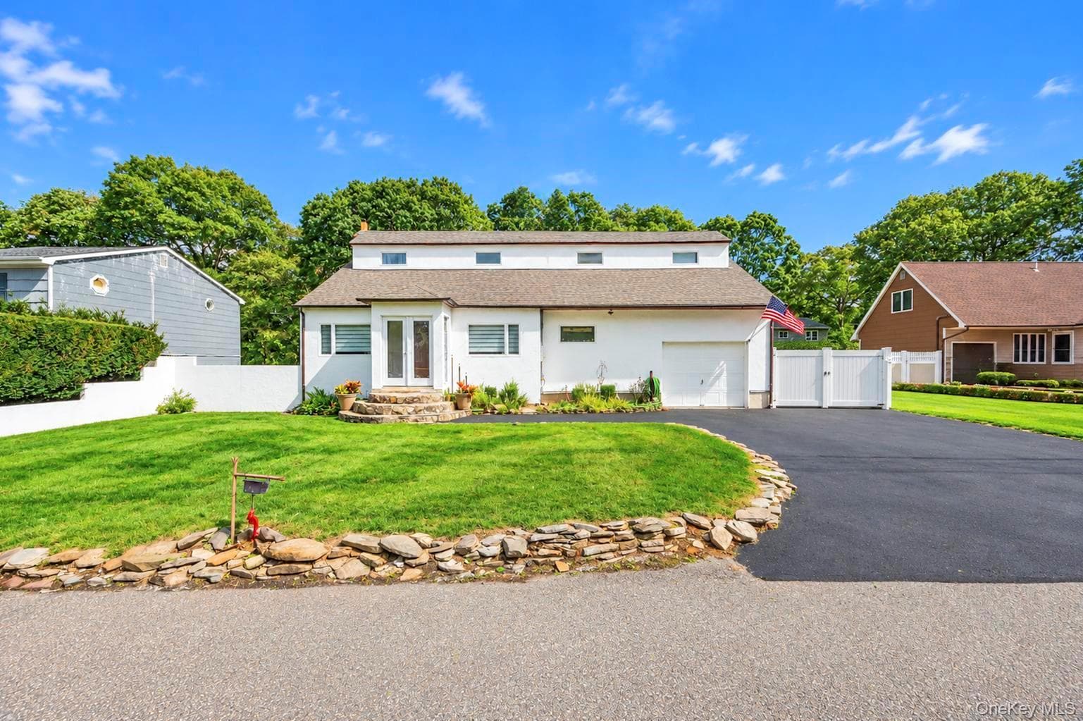 1219 Coates Avenue thumbnail 3