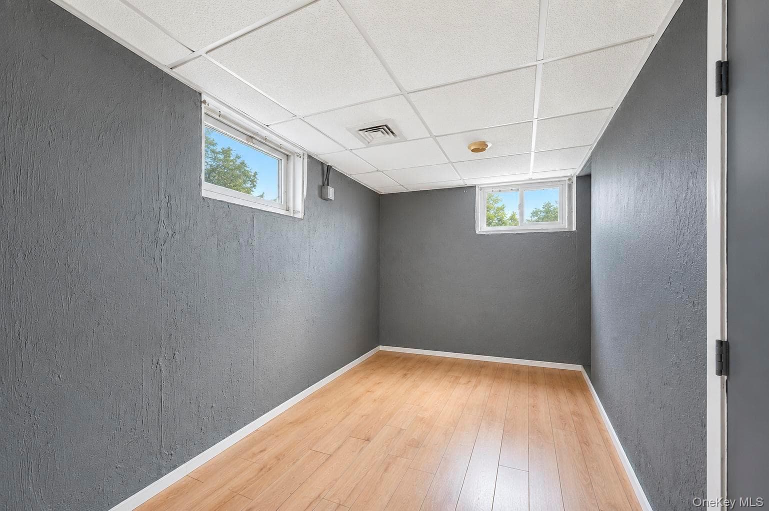 1219 Coates Avenue thumbnail 29