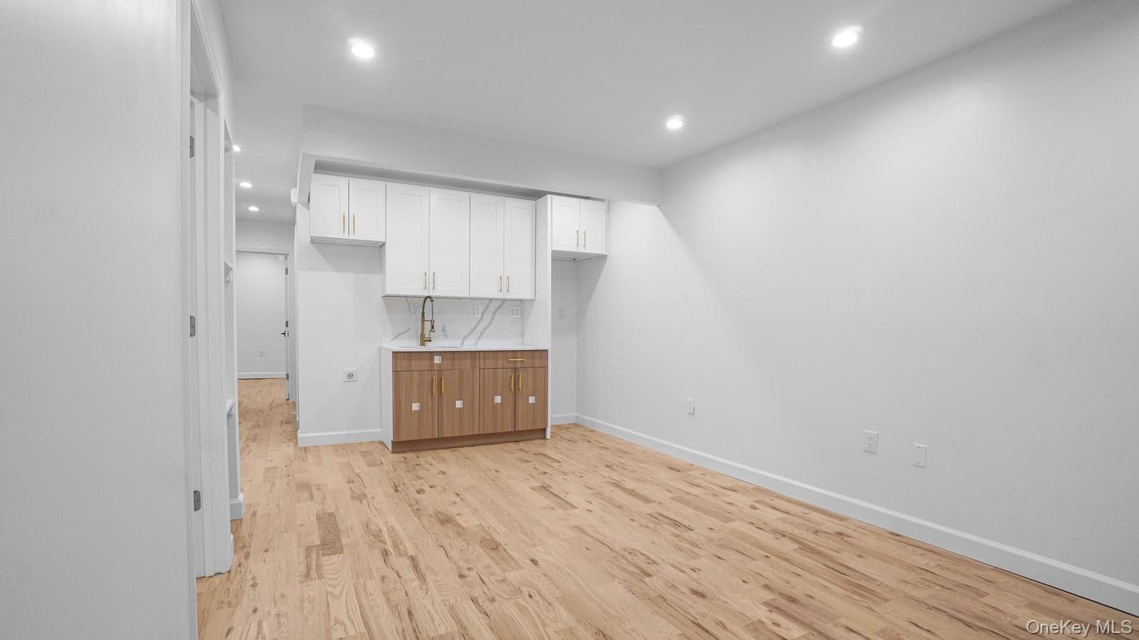 1737 Popham Avenue thumbnail 10