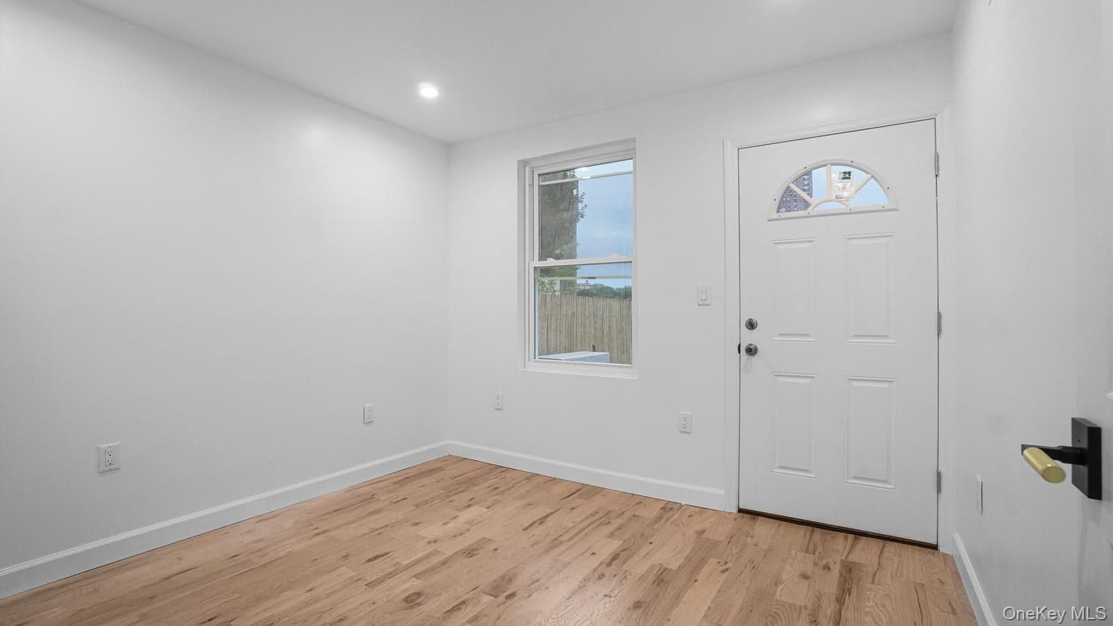 1737 Popham Avenue thumbnail 9