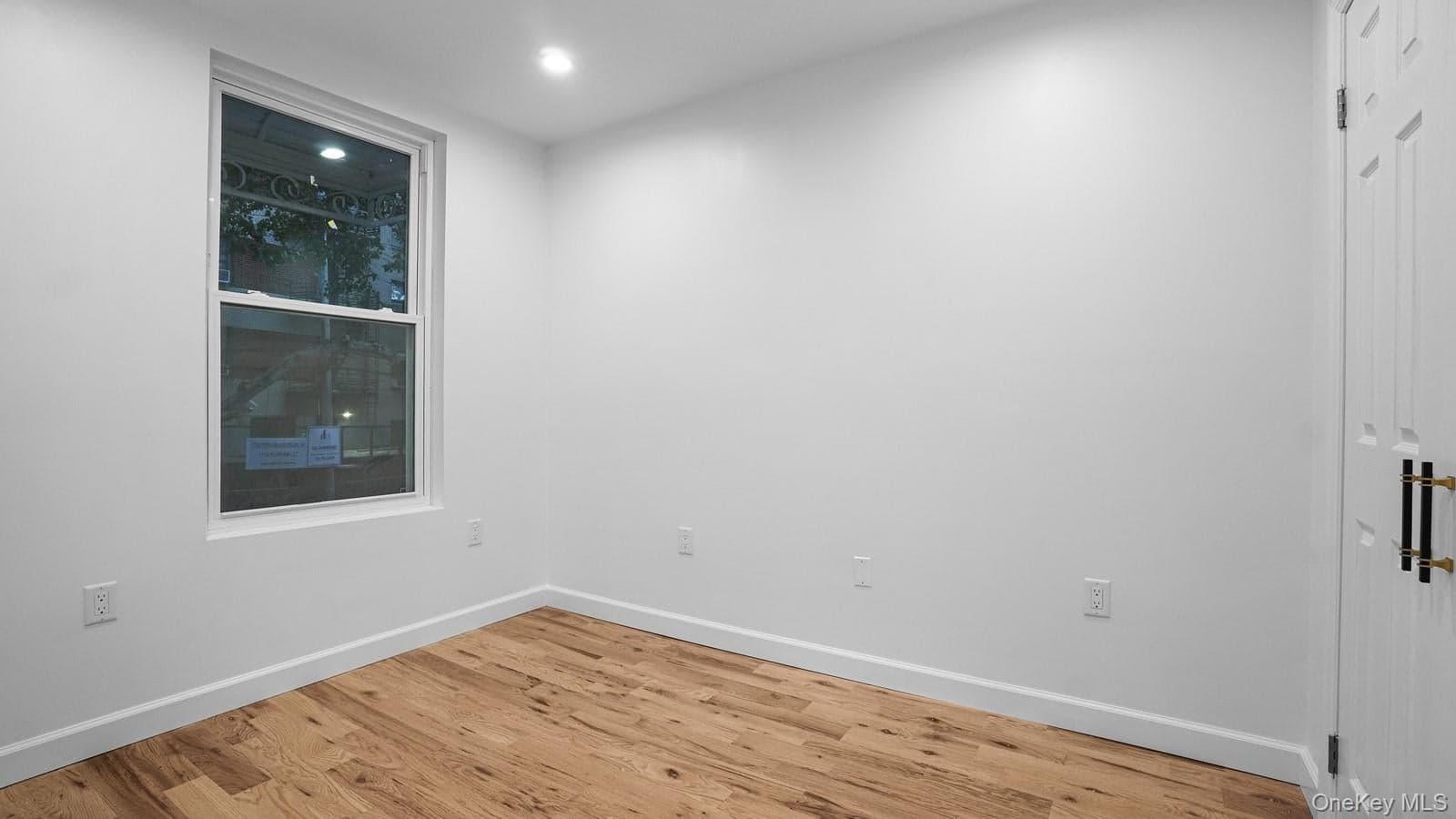 1737 Popham Avenue thumbnail 19