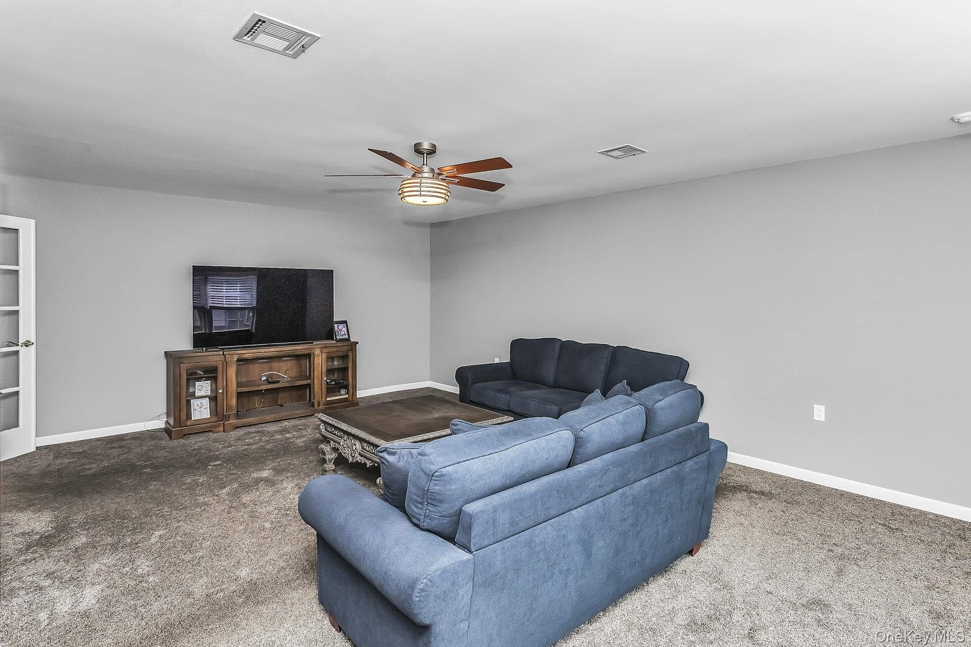 387 Woodbridge Drive Unit: A thumbnail 14