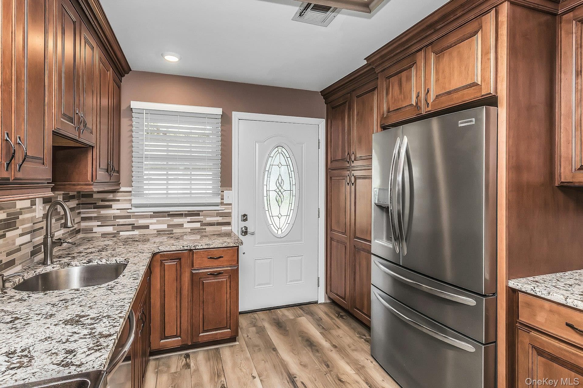 387 Woodbridge Drive Unit: A thumbnail 7