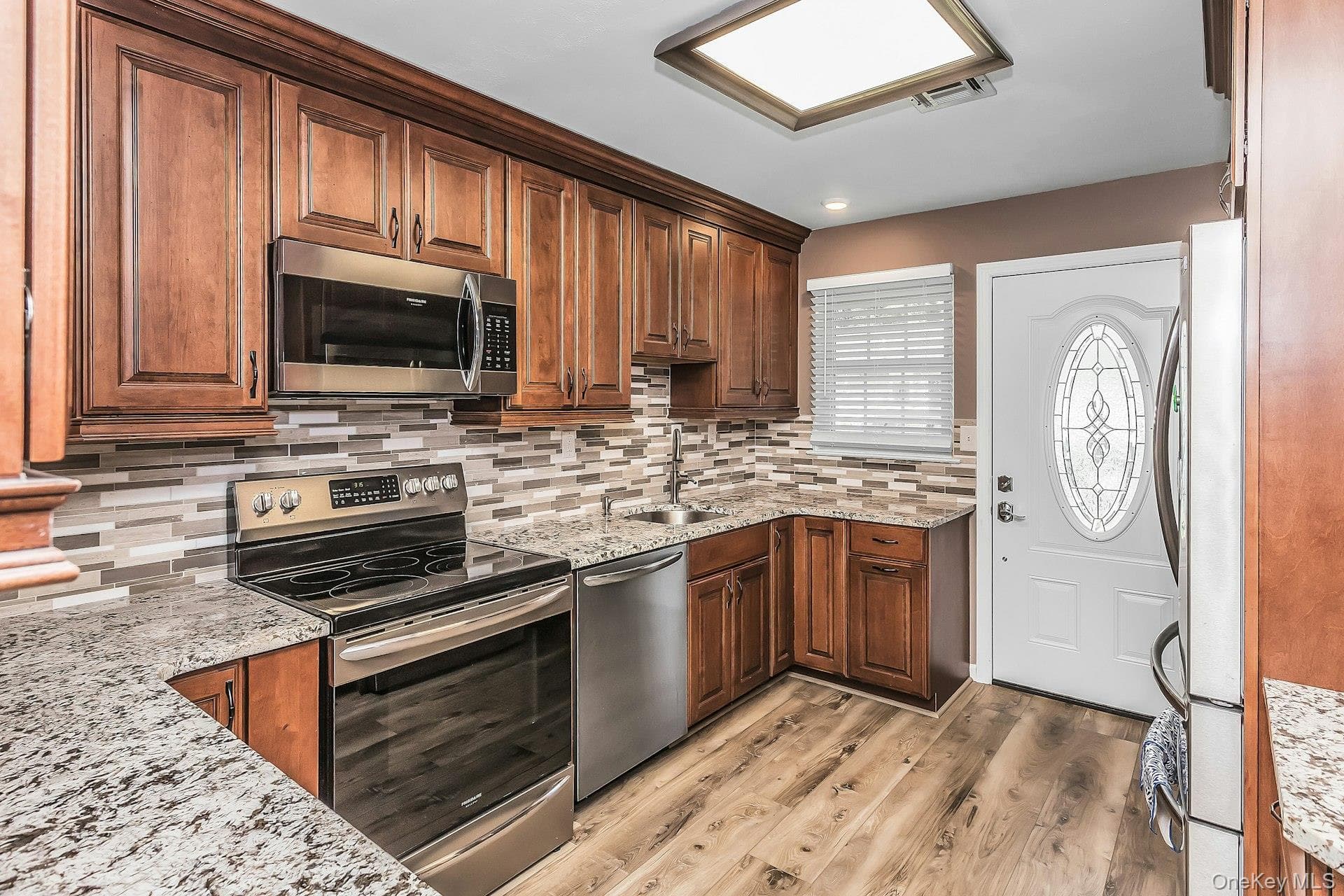 387 Woodbridge Drive Unit: A thumbnail 8