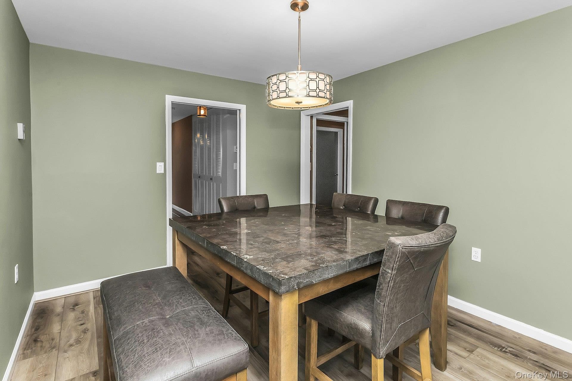 387 Woodbridge Drive Unit: A thumbnail 11