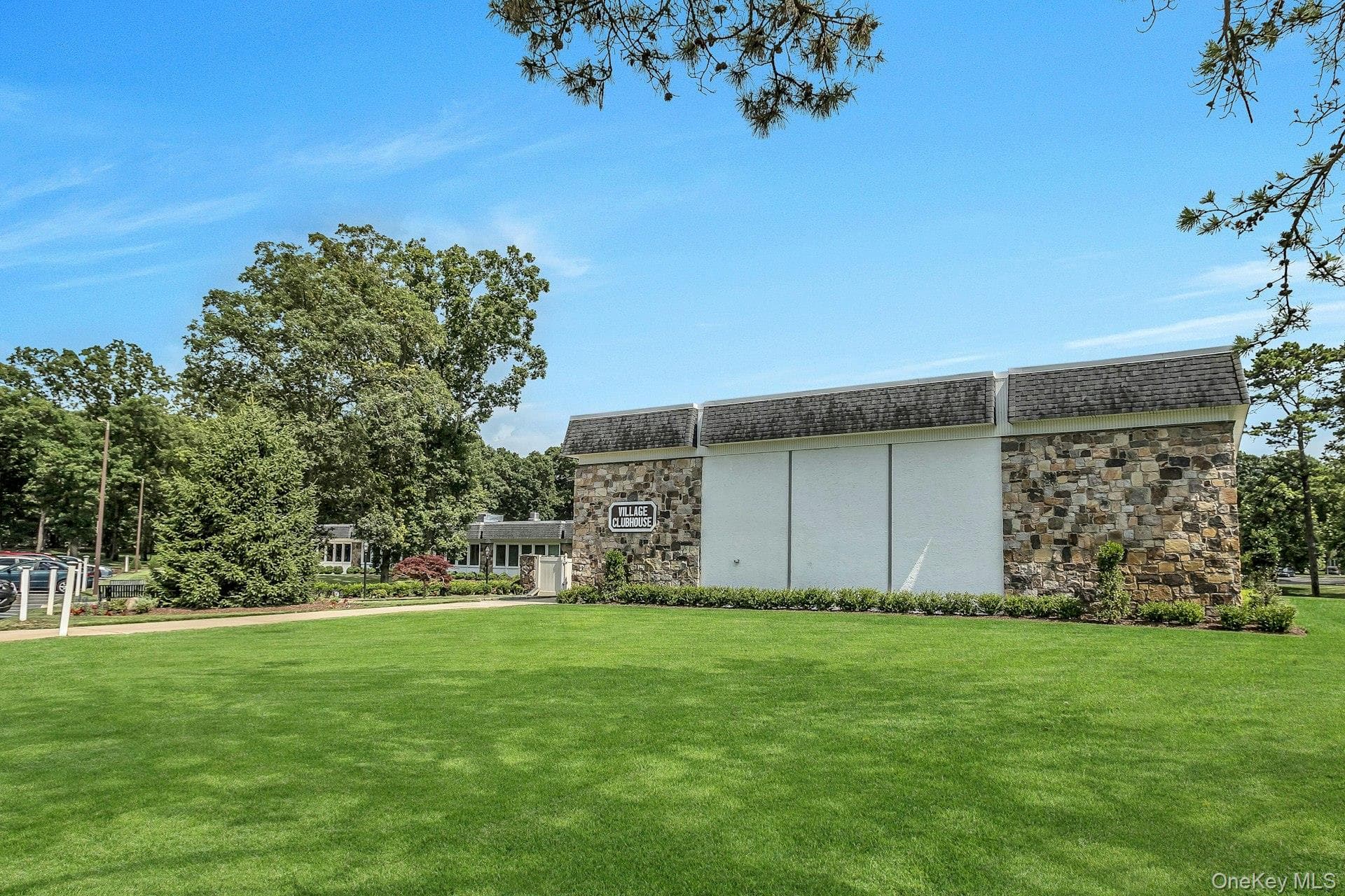 387 Woodbridge Drive Unit: A thumbnail 20