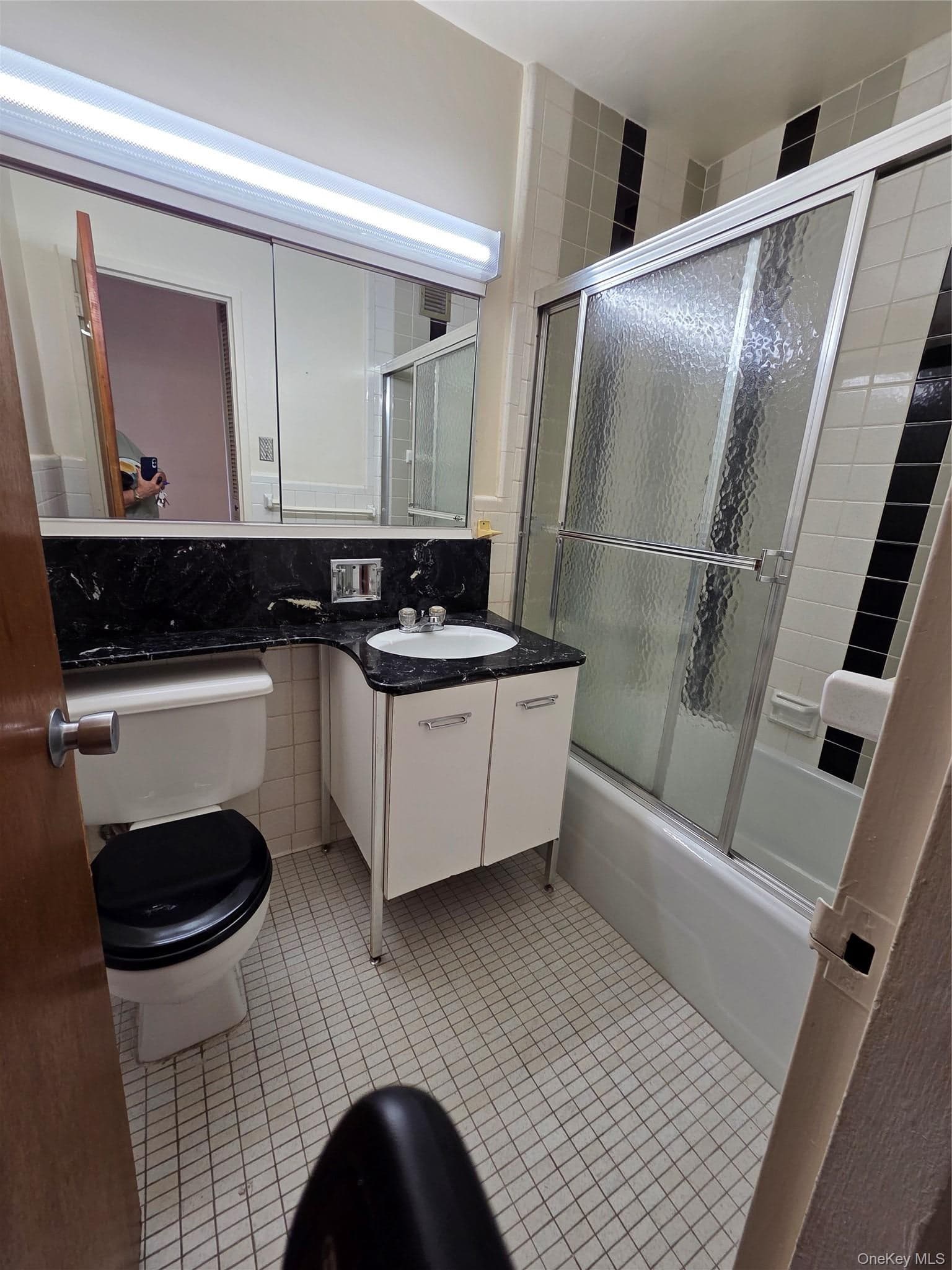 18-05 215th Street Unit: 4C thumbnail 14