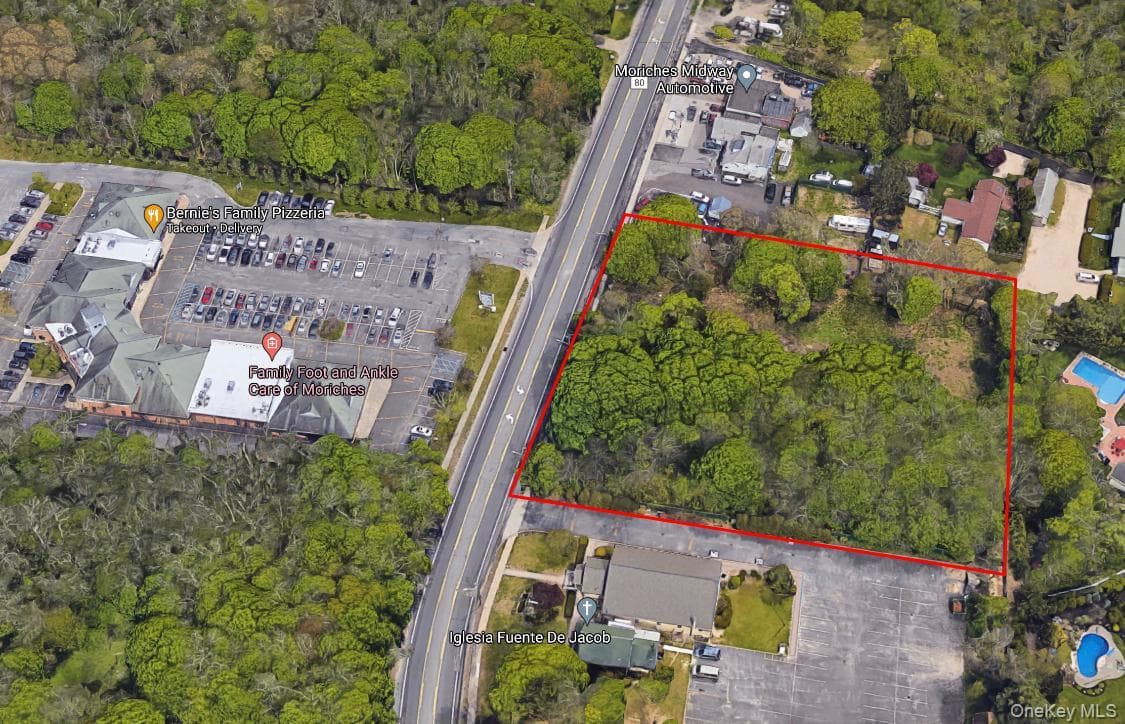 210-230 Montauk Highway thumbnail 3
