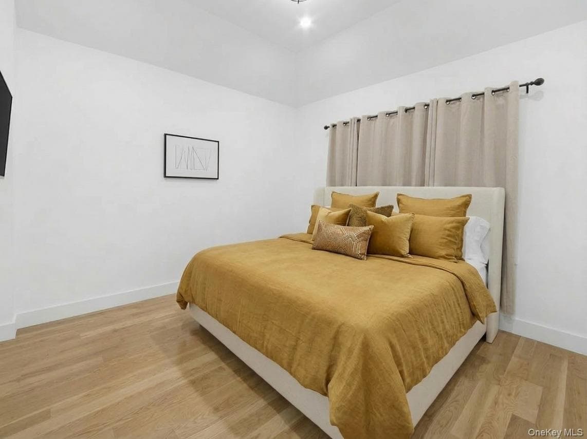 1173 E 43rd Street thumbnail 9