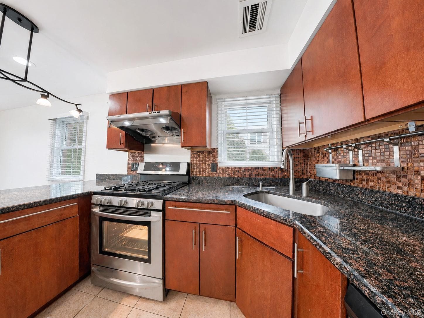 4038 194th Street Unit: 3B thumbnail 6