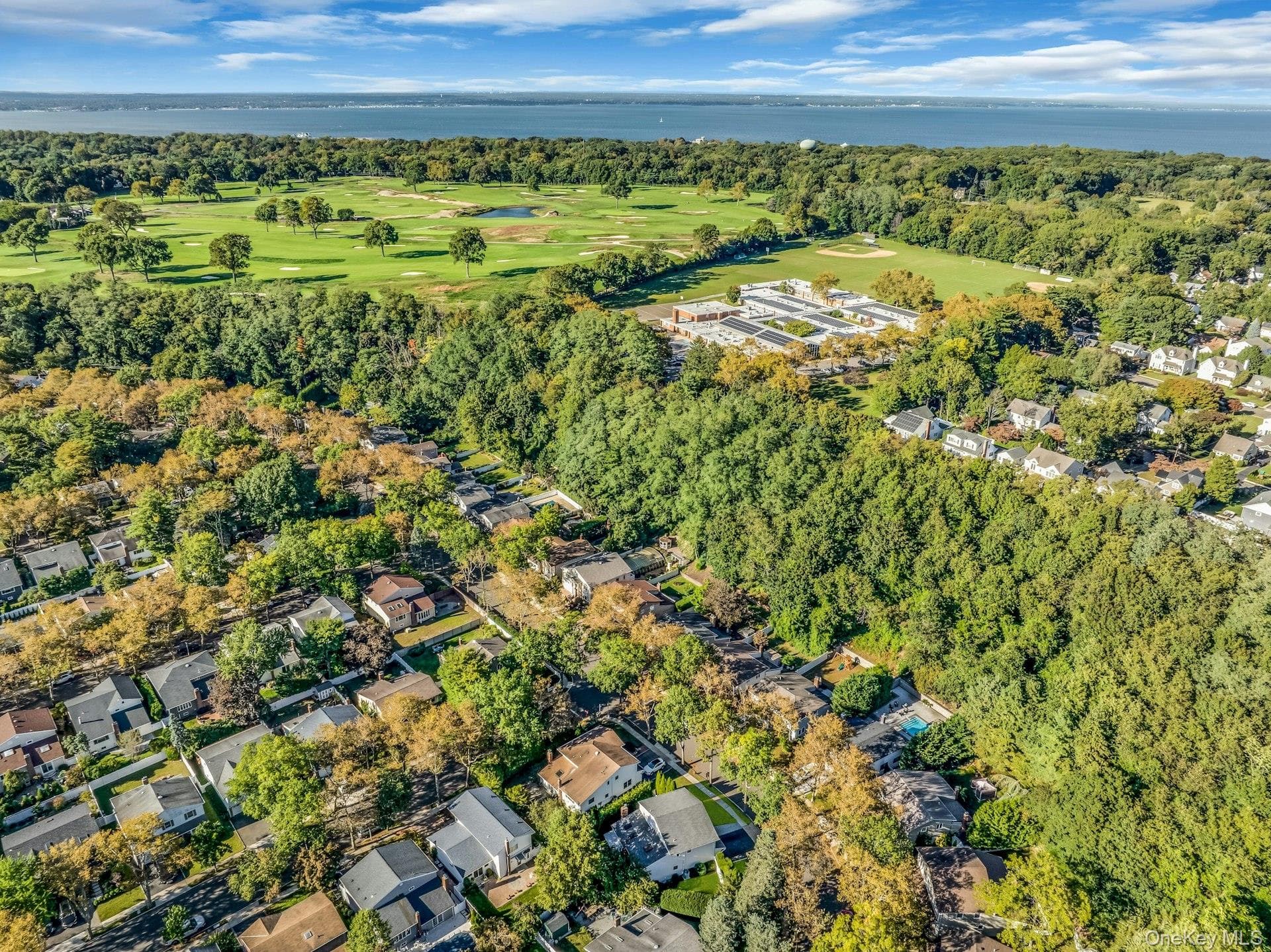 128 Soundview Drive thumbnail 29