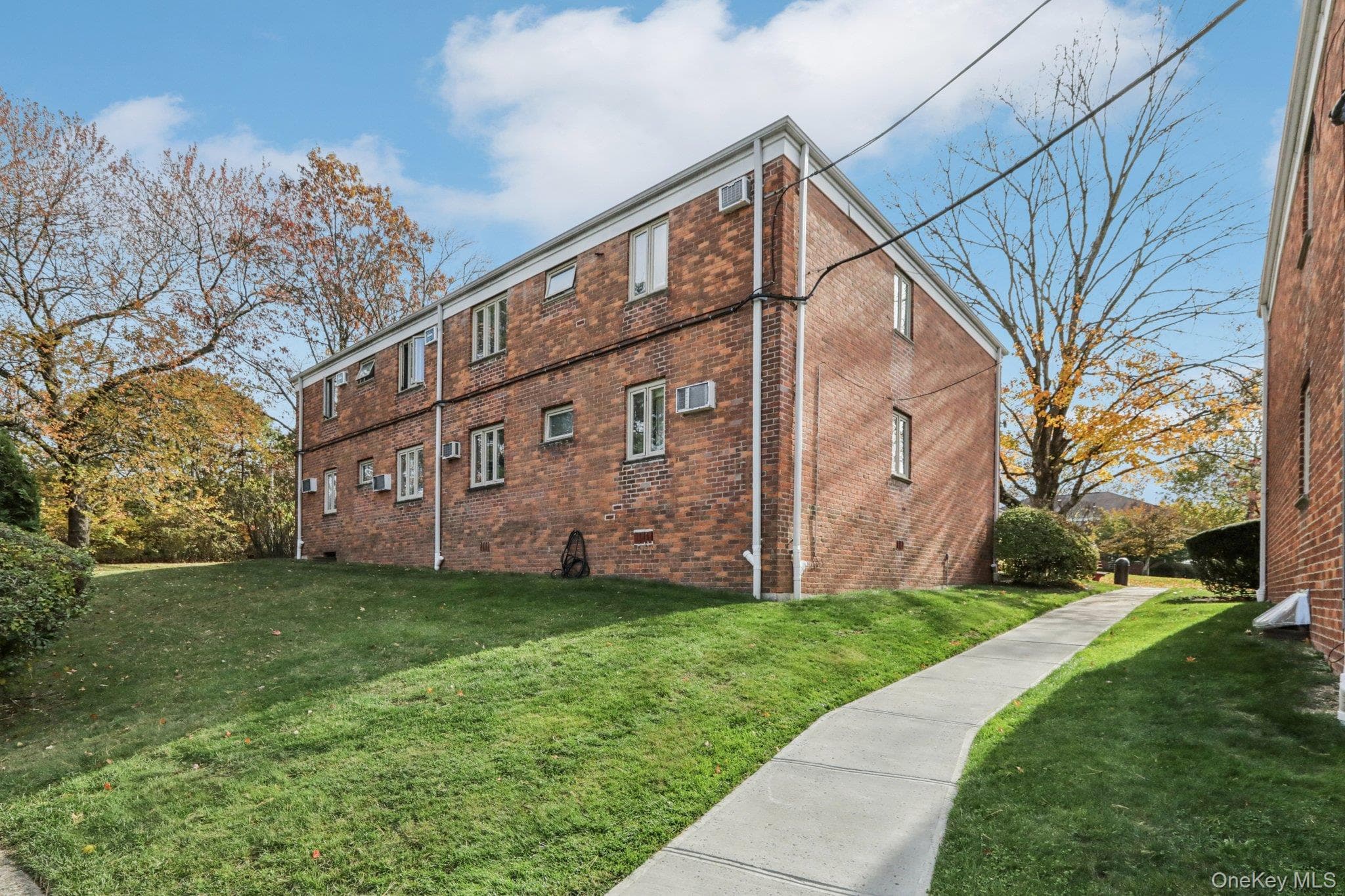 40 Lawrence Drive Unit: A thumbnail 14