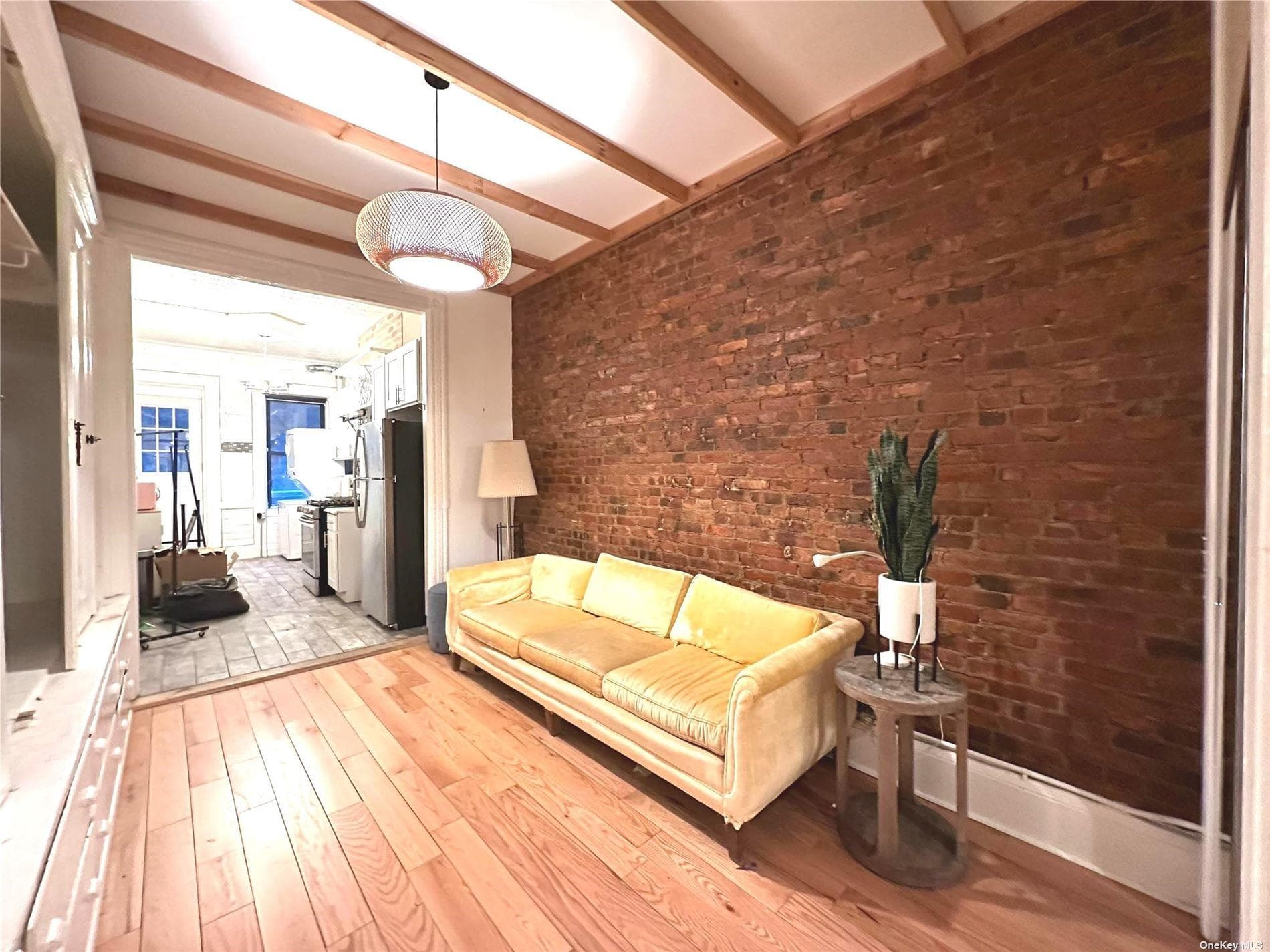 242 Kingsland Avenue thumbnail 3