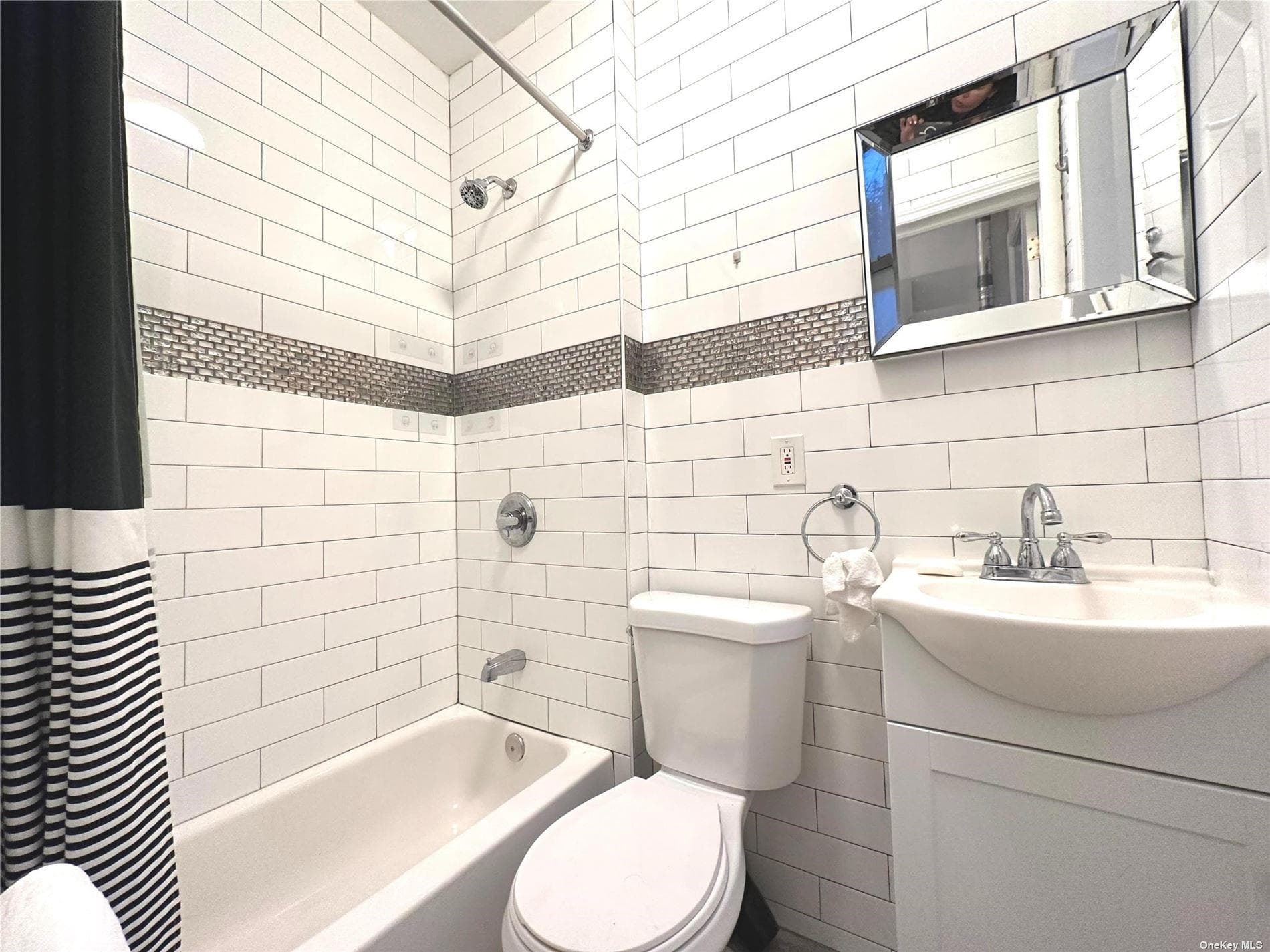 242 Kingsland Avenue thumbnail 5
