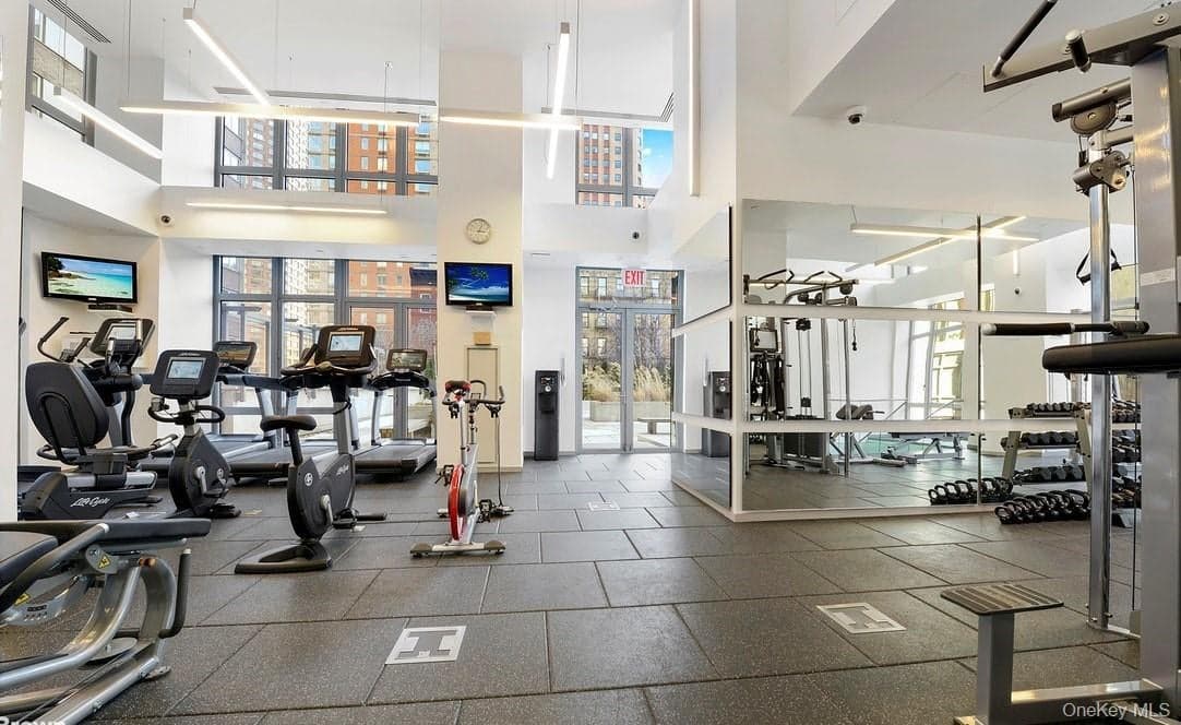 310 W 52nd Street Unit: 35A thumbnail 8