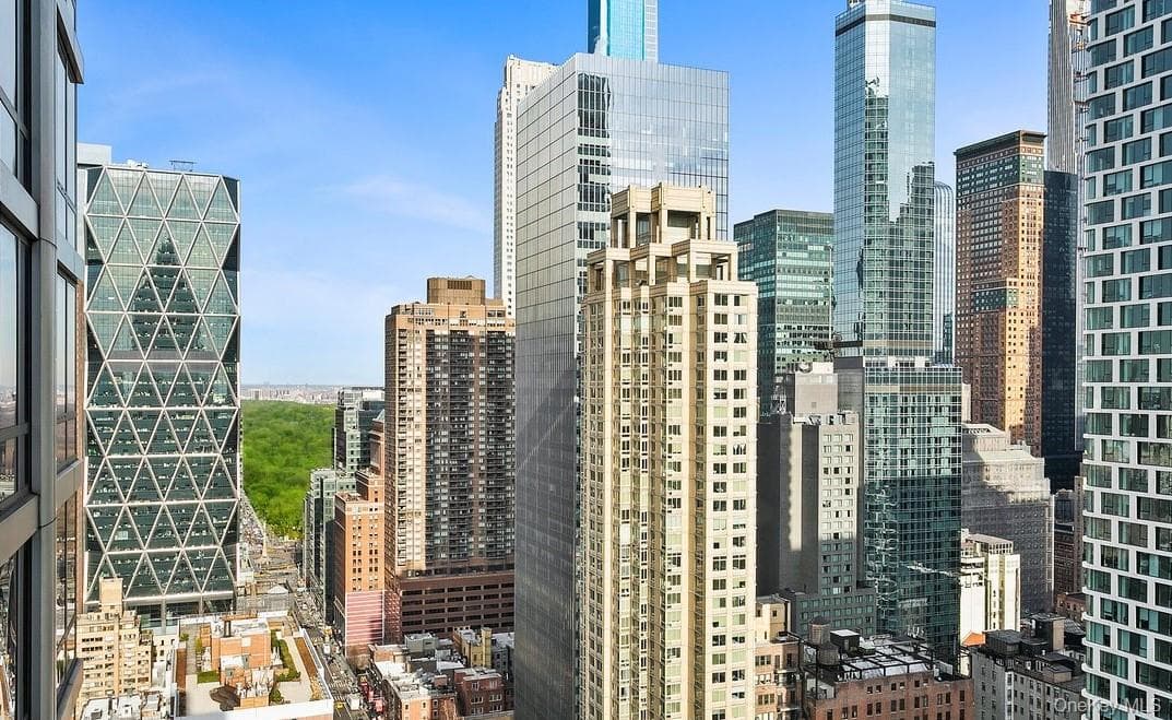 310 W 52nd Street Unit: 35A thumbnail 3