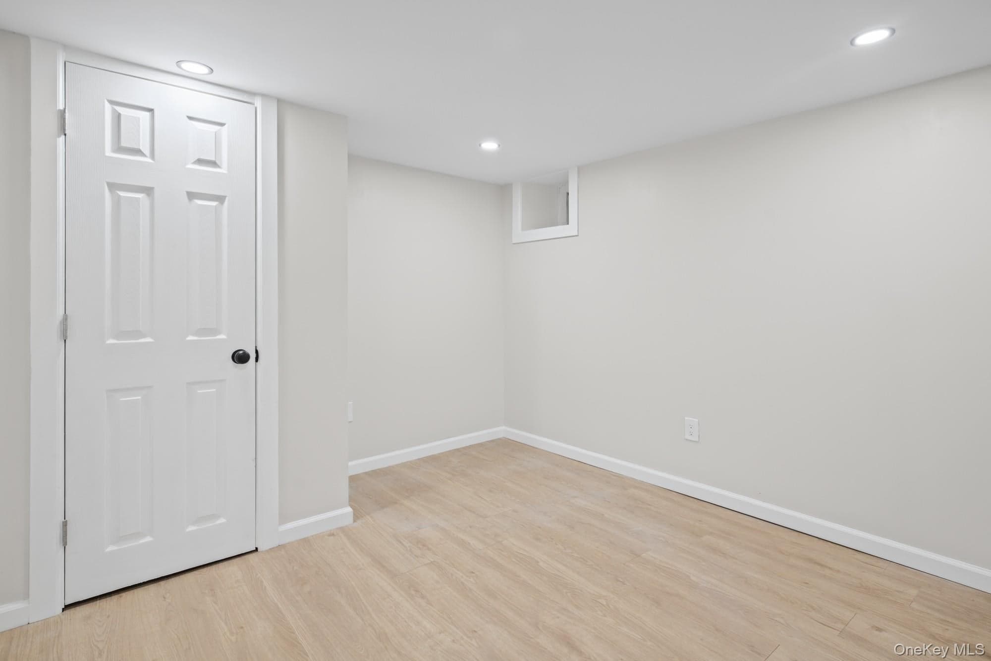 639 S 5th Avenue thumbnail 17