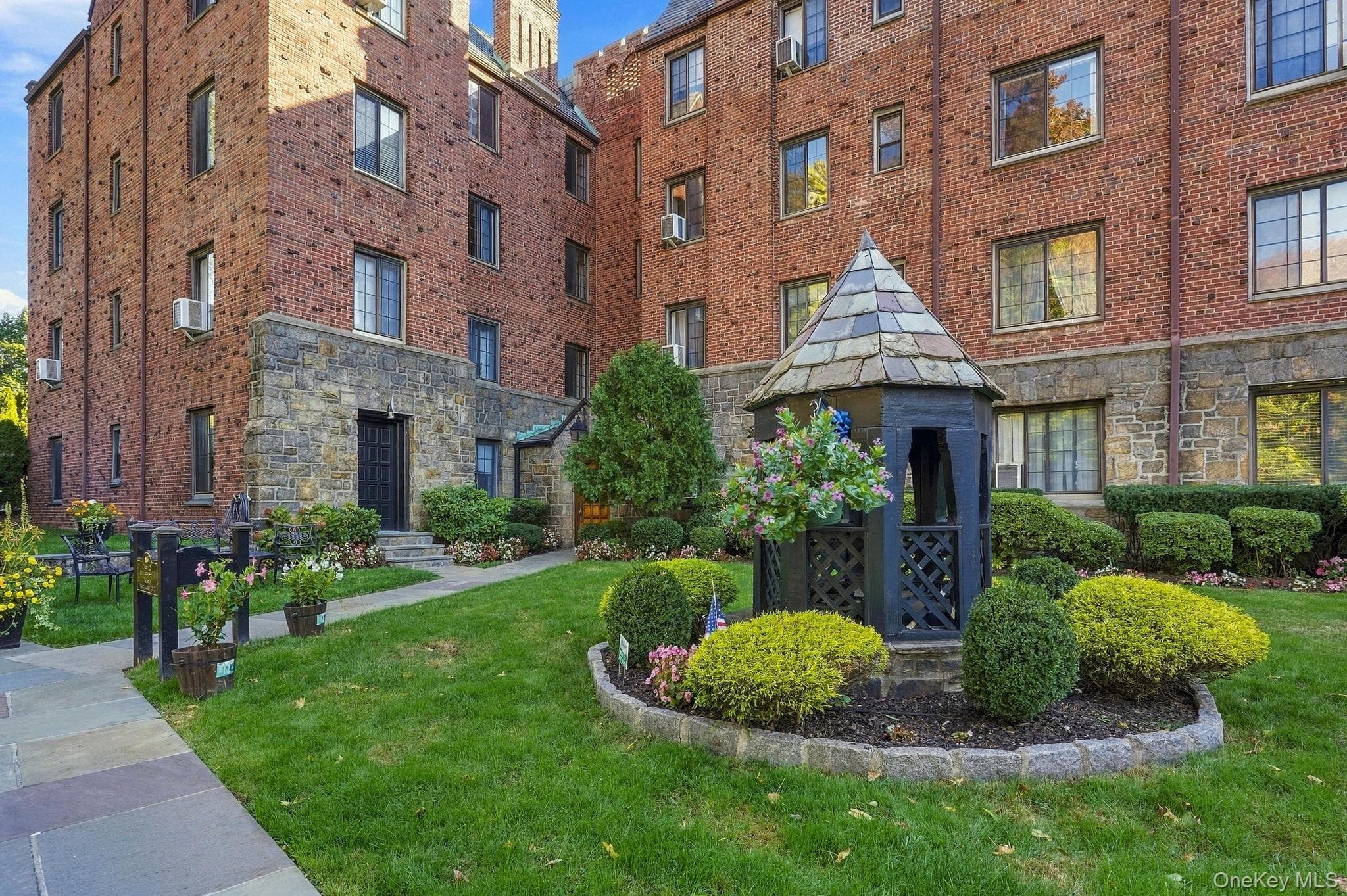 914 Wynnewood Road Unit: 3C, Pelham