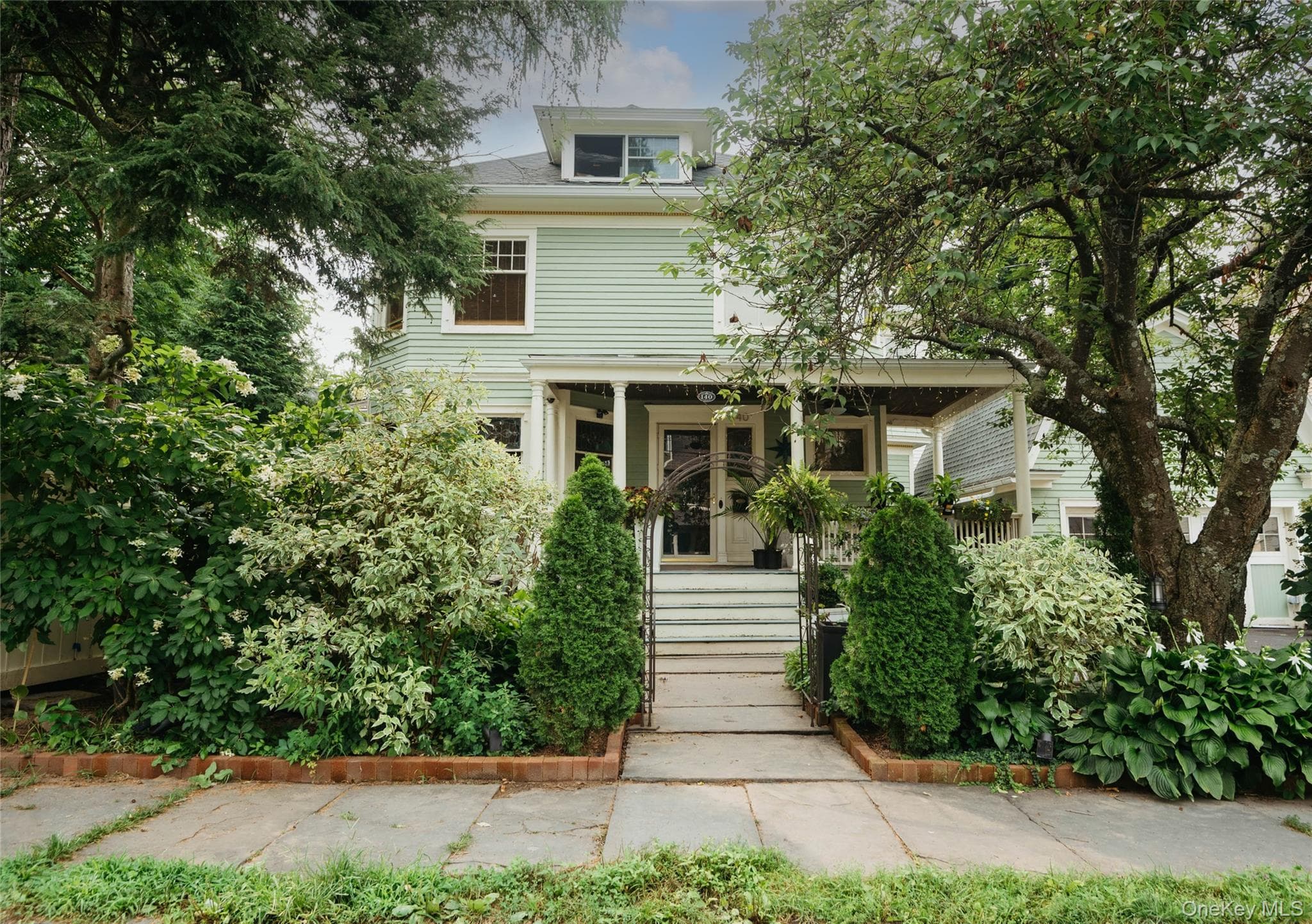 140 Main Street, Kingston
