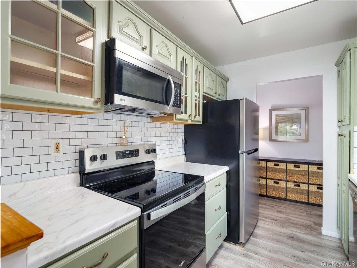 139 Sterling Street Unit: 139 thumbnail 6