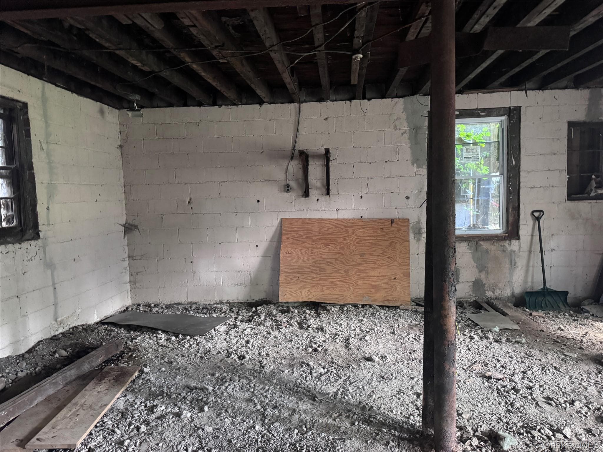 18 Hasbrouck Street thumbnail 8
