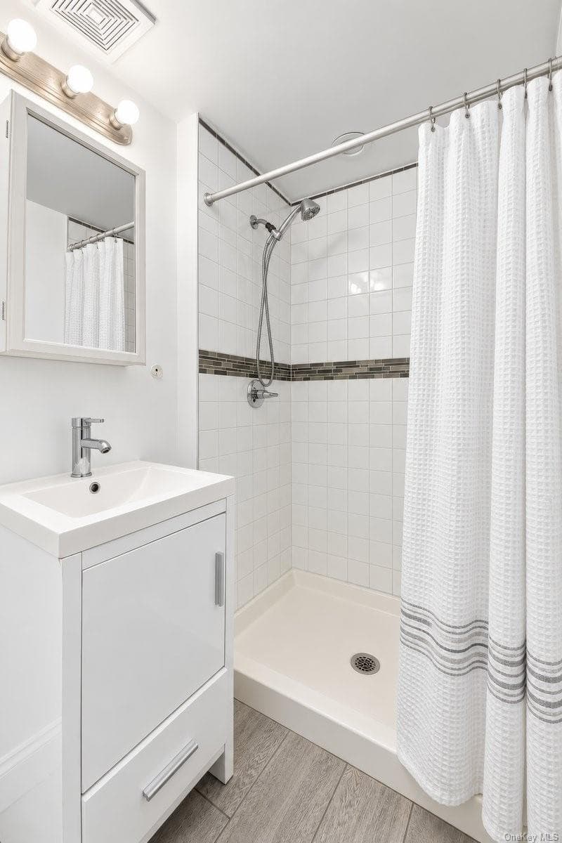 276 Swinton Avenue thumbnail 14