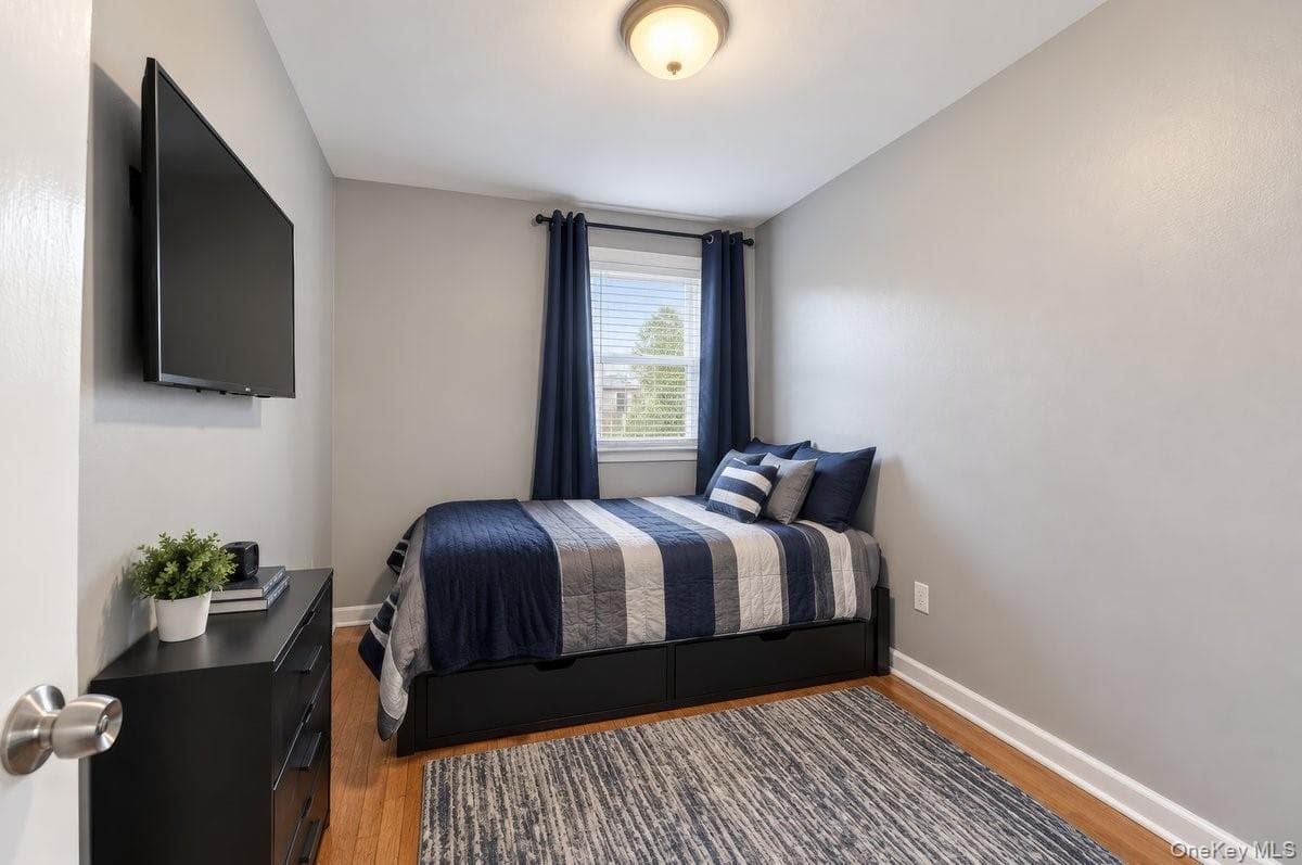 276 Swinton Avenue thumbnail 10