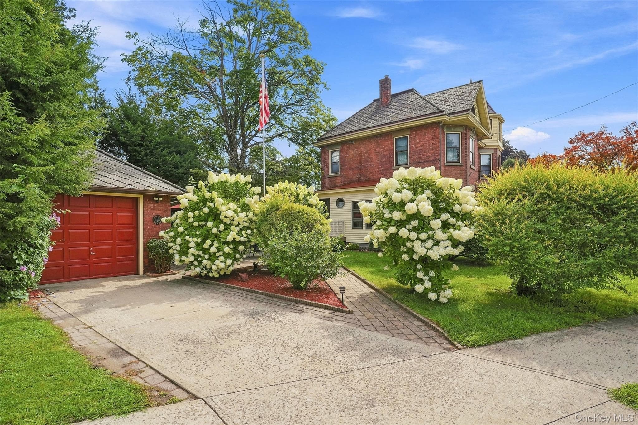 349 Albany Avenue thumbnail 3