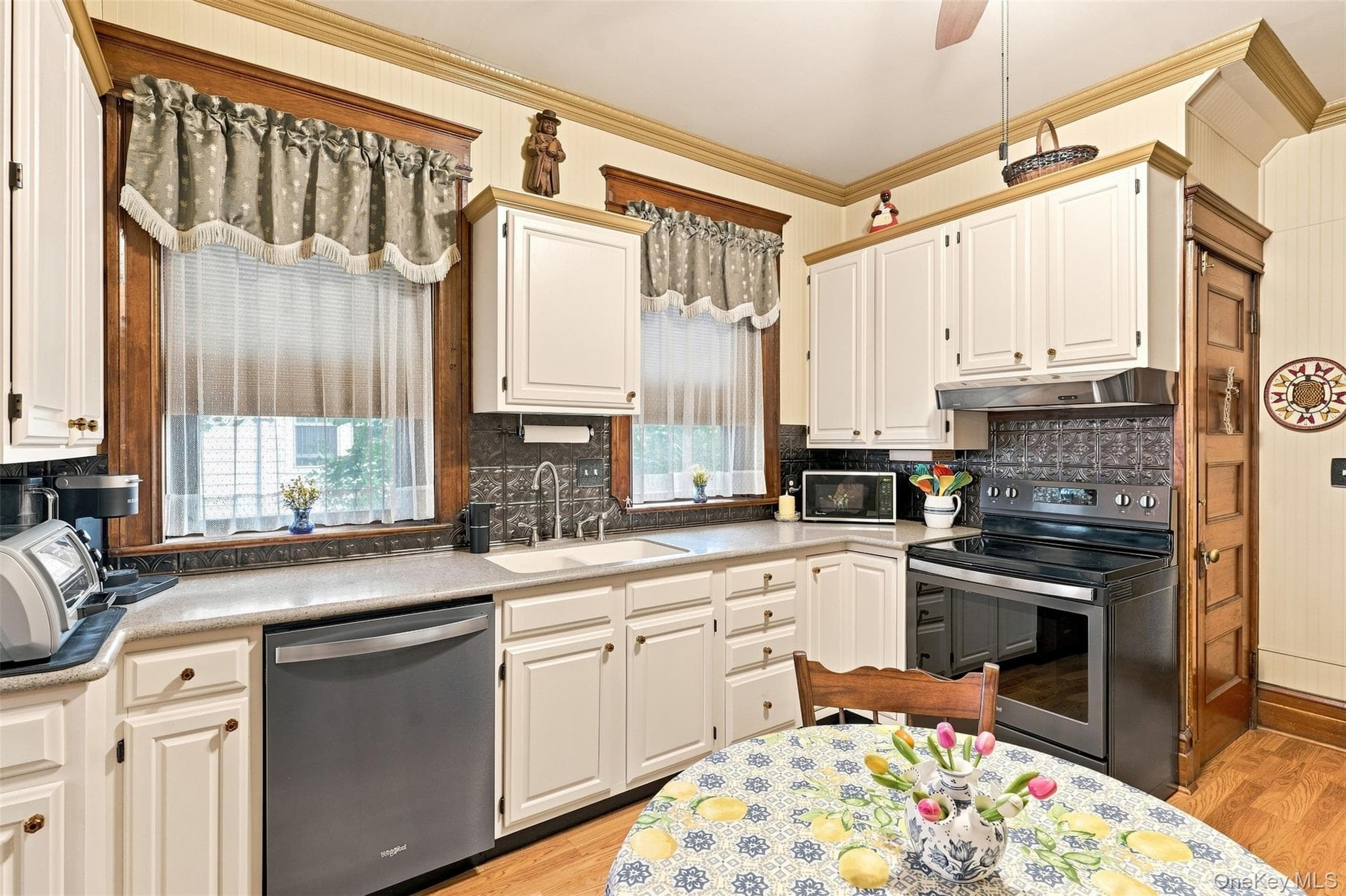 349 Albany Avenue thumbnail 14